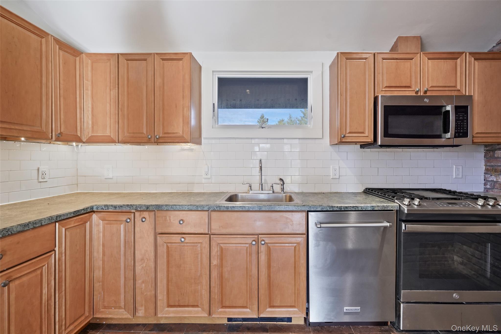 12 B Flintlock Ridge Road Katonah, NY 10536 - Photo 7 of 19 Kitchen