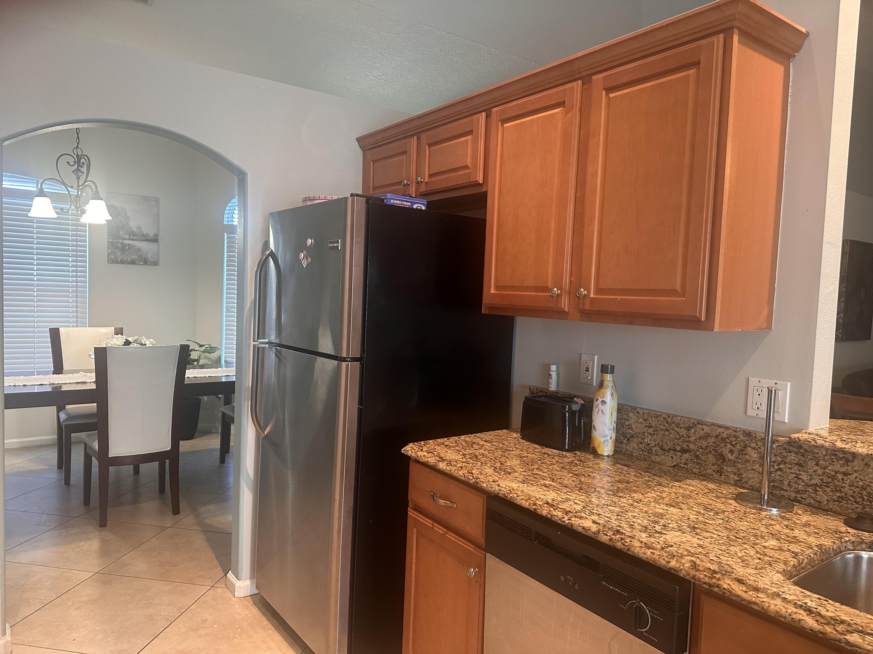 585 Southwest Undallo Road Port St. Lucie, FL 34953 - Photo 8 of 18 Kitchen