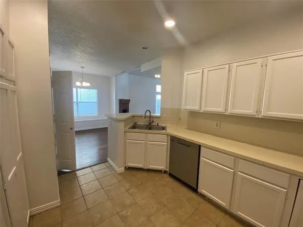 $2,350 | 1409 Post Oak Drive, Rowlett, TX 75089