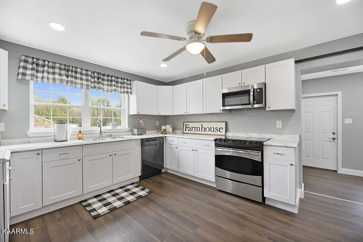 325 Blockhouse Valley Road Clinton, TN 37716 - Photo 7 of 23 EB28D796-6C3E-482A-A232-A18A3C18FC5E