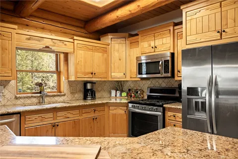 $1,099,000 | 43629 Bow Canyon Road, Big Bear Lake, CA 92315