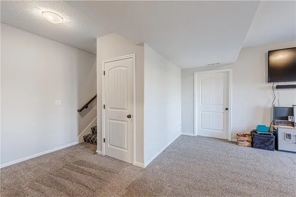 $435,500 | 1506 Southwest Cross Creek Drive, Grain Valley, MO 64029