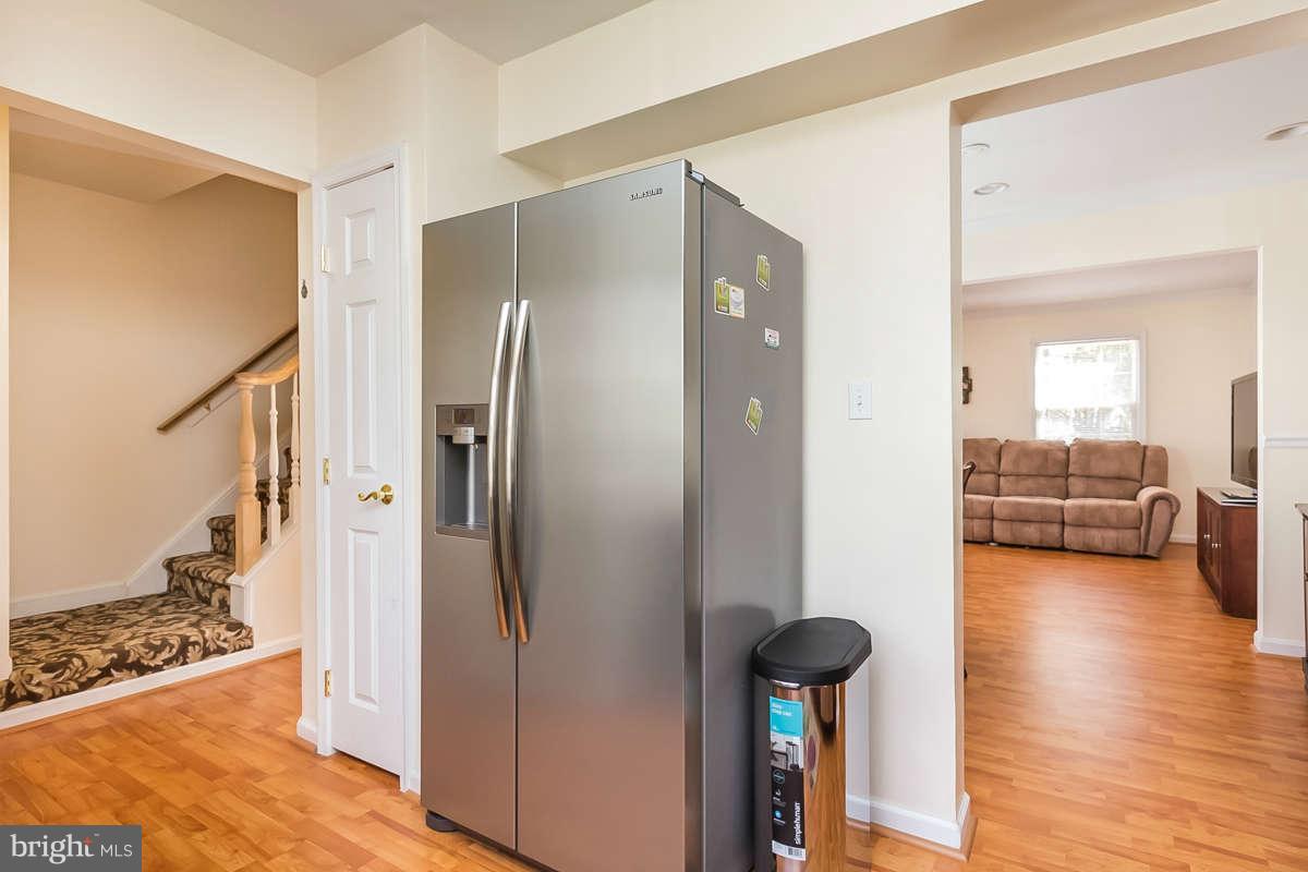 5987 Grand Banks Road Columbia, MD 21044 - Photo 4 of 29 Kitchen