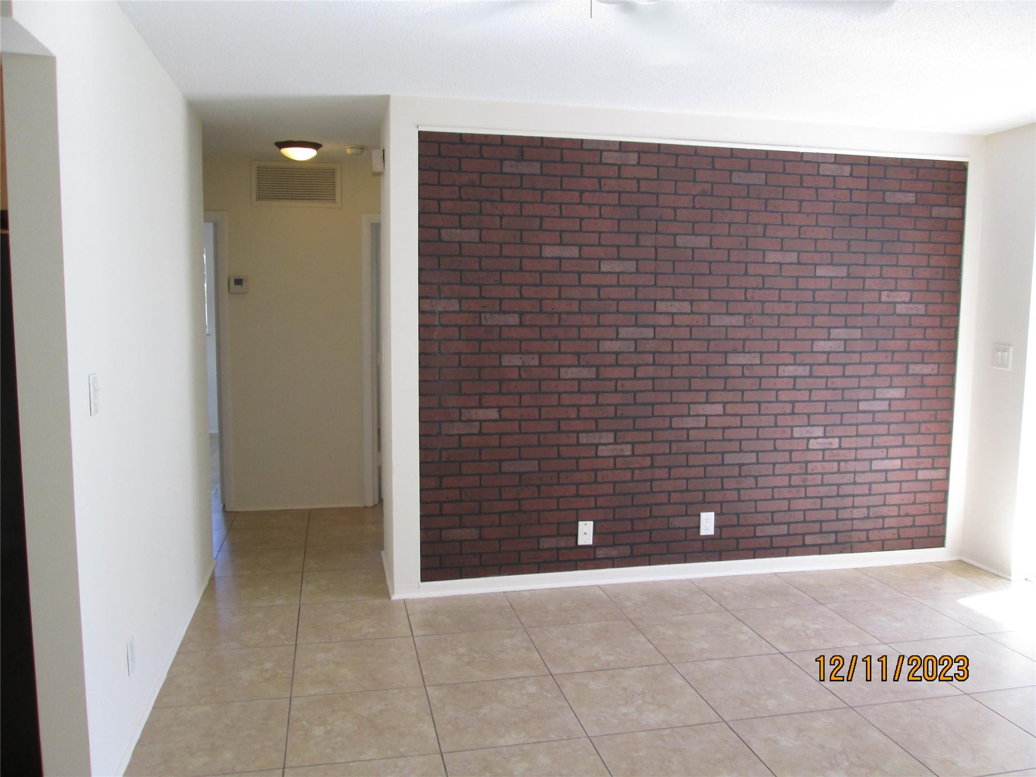 1911 Northeast 27th Court Lighthouse Point, FL 33064 - Photo 11 of 41 Photo 11