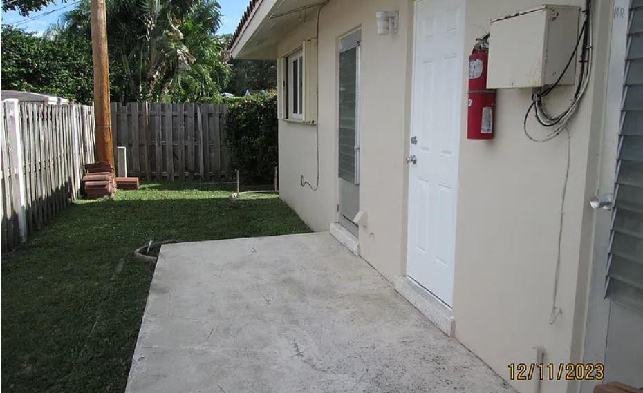 1911 Northeast 27th Court Lighthouse Point, FL 33064 - Photo 22 of 41 Photo 22