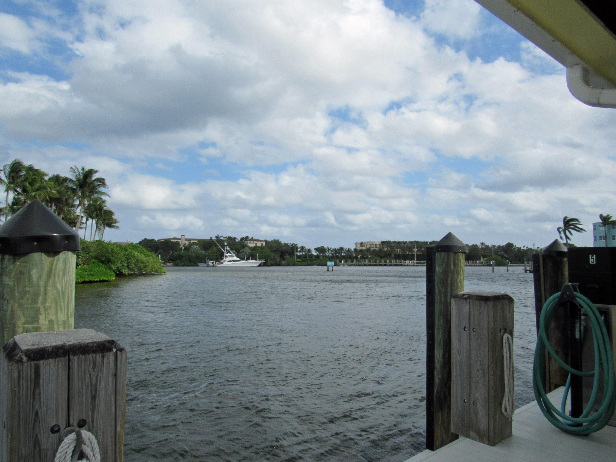 1911 Northeast 27th Court Lighthouse Point, FL 33064 - Photo 31 of 41 Photo 31