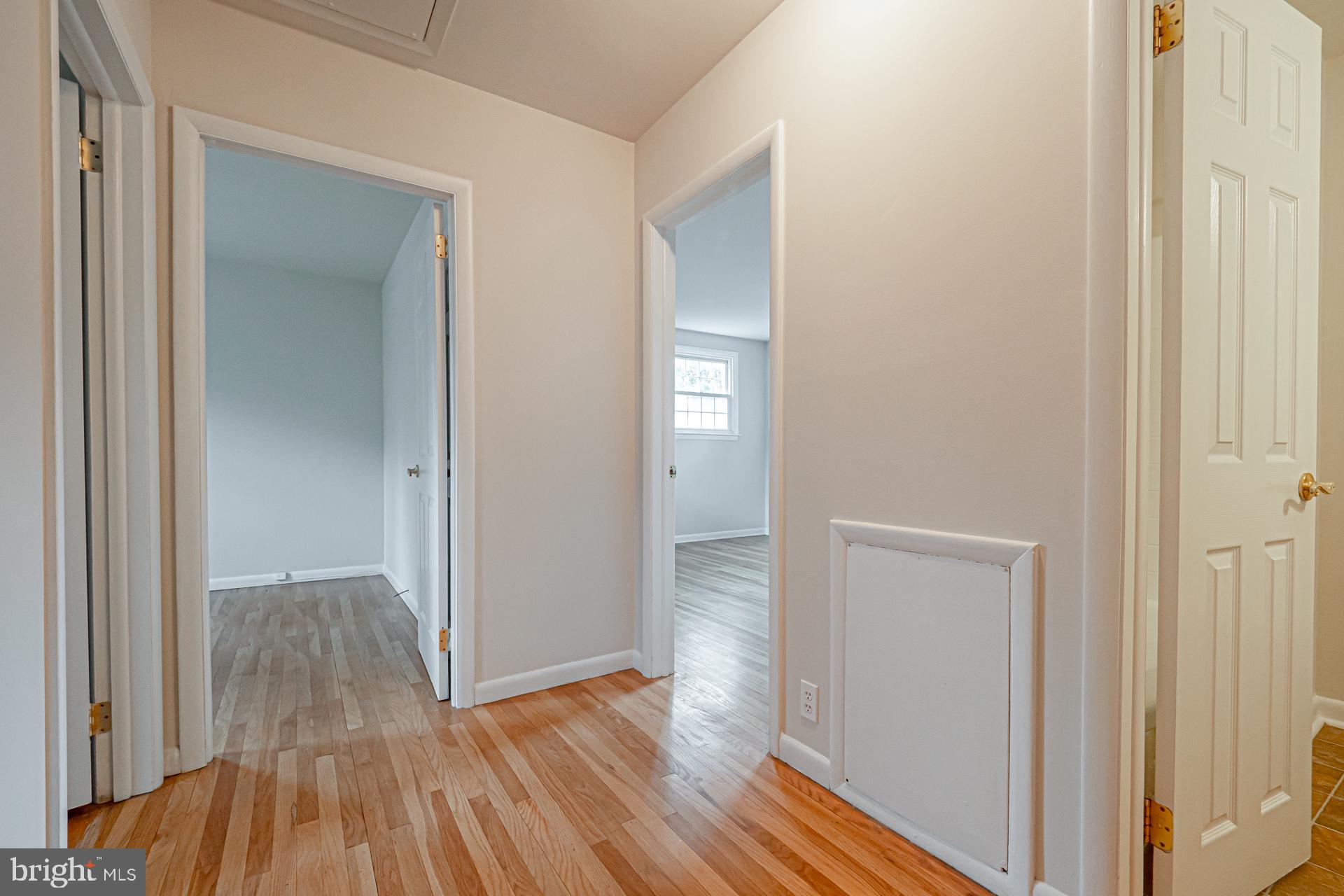 278 Swedesford Road Malvern, PA 19355 - Photo 11 of 33 Upstairs hallway
