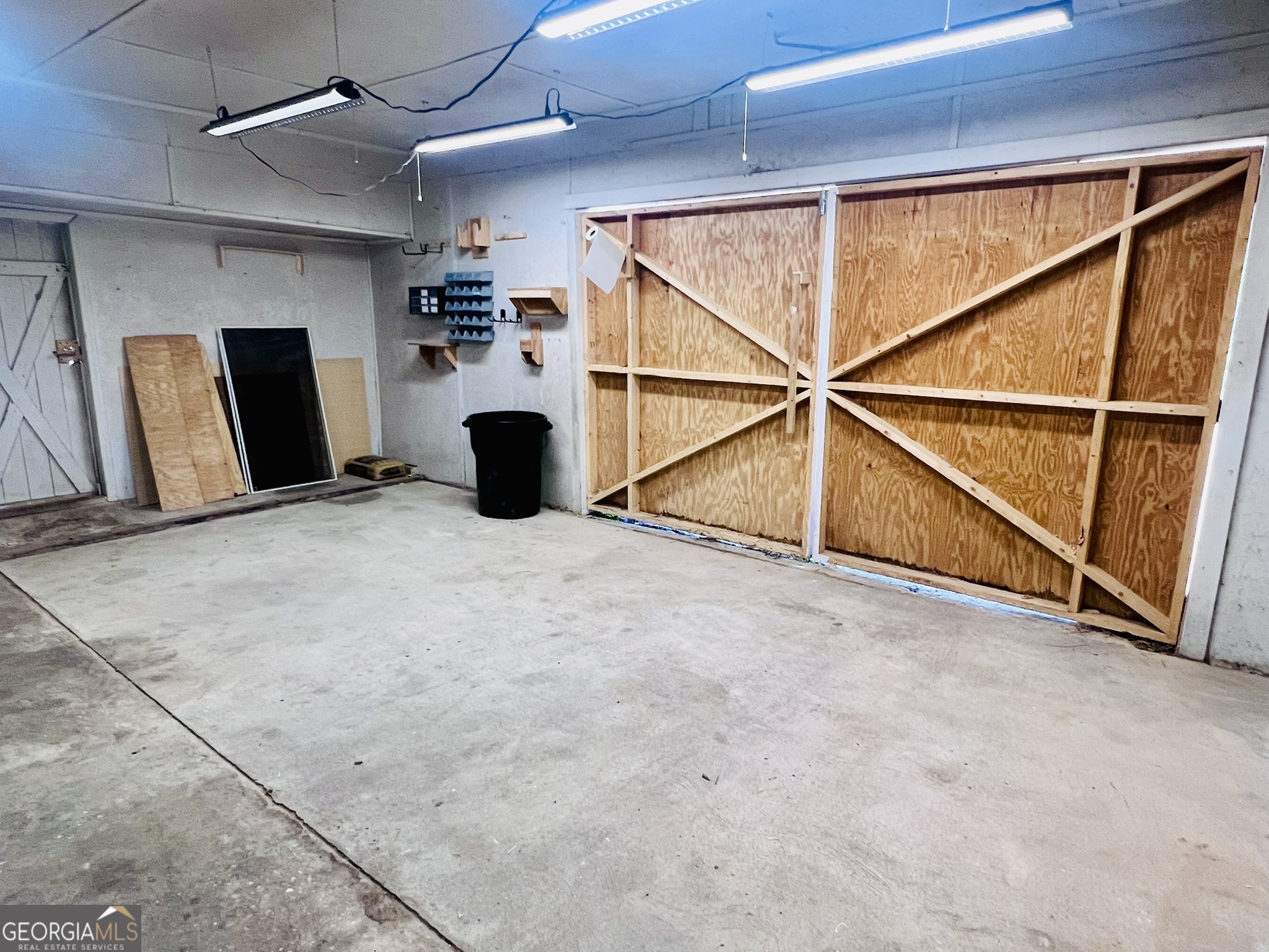594 South 3rd Street Jesup, GA 31545 - Photo 24 of 32 a view of an empty room with a window
