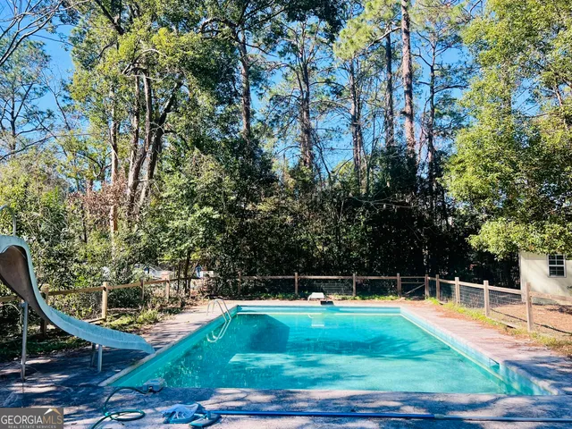 a view of a tennis court