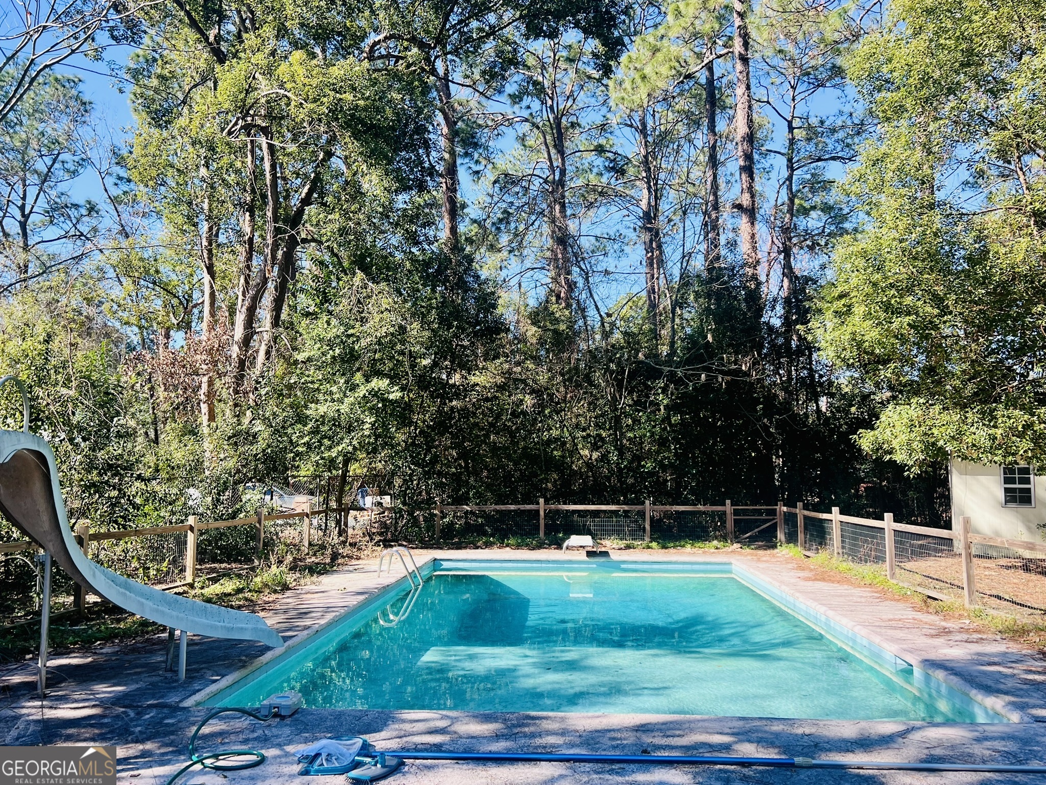 594 South 3rd Street Jesup, GA 31545 - Photo 26 of 32 a view of a tennis court