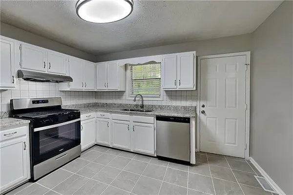 $1,845 | 7796 Mountain Creek Way, Douglasville, GA 30134