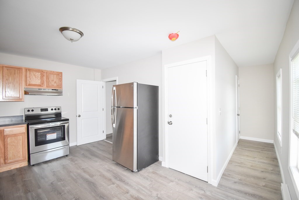 9 Morris Street Springfield, MA 01105 - Photo 8 of 31