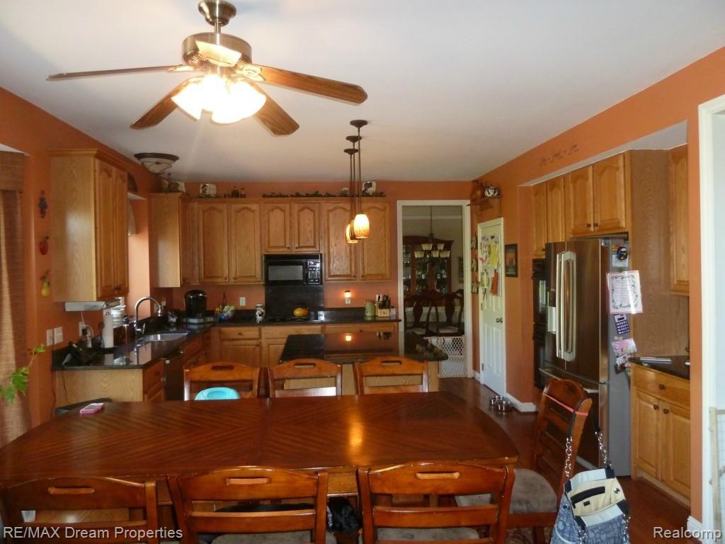 47890 Gladstone Road Canton, MI 48188 - Photo 12 of 45 KITCHEN VIEW 3.jpg