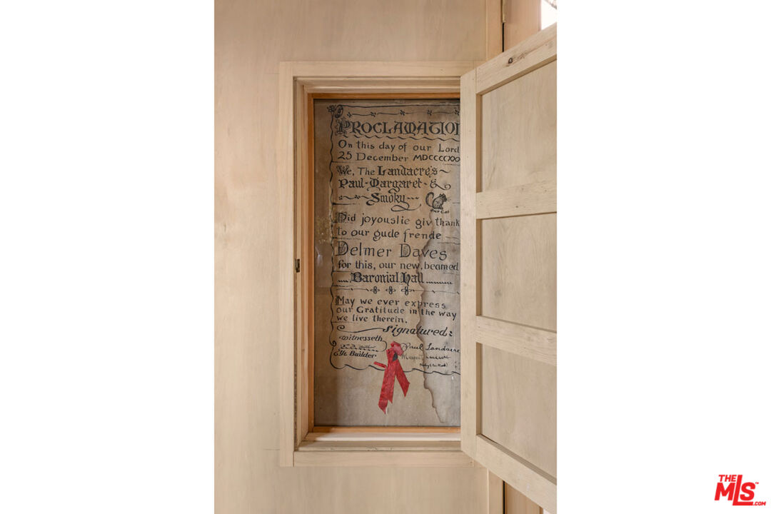 2006 El Moran Street Los Angeles, CA 90039 - Photo 18 of 35 a view of entryway with bathroom