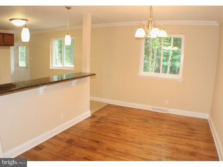 122 West Cohawkin Road Clarksboro, NJ 08020 - Photo 10 of 23 Dining Room