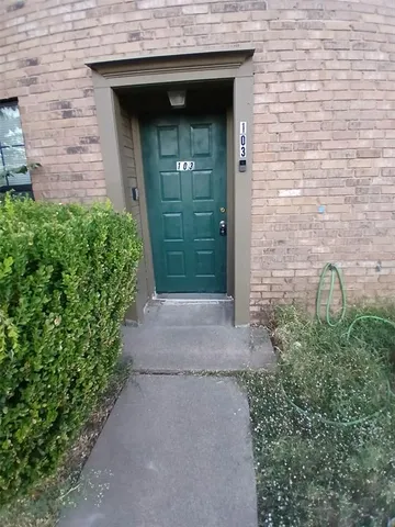 $1,325 | 103 South Las Vegas Trail, White Settlement, TX 76108