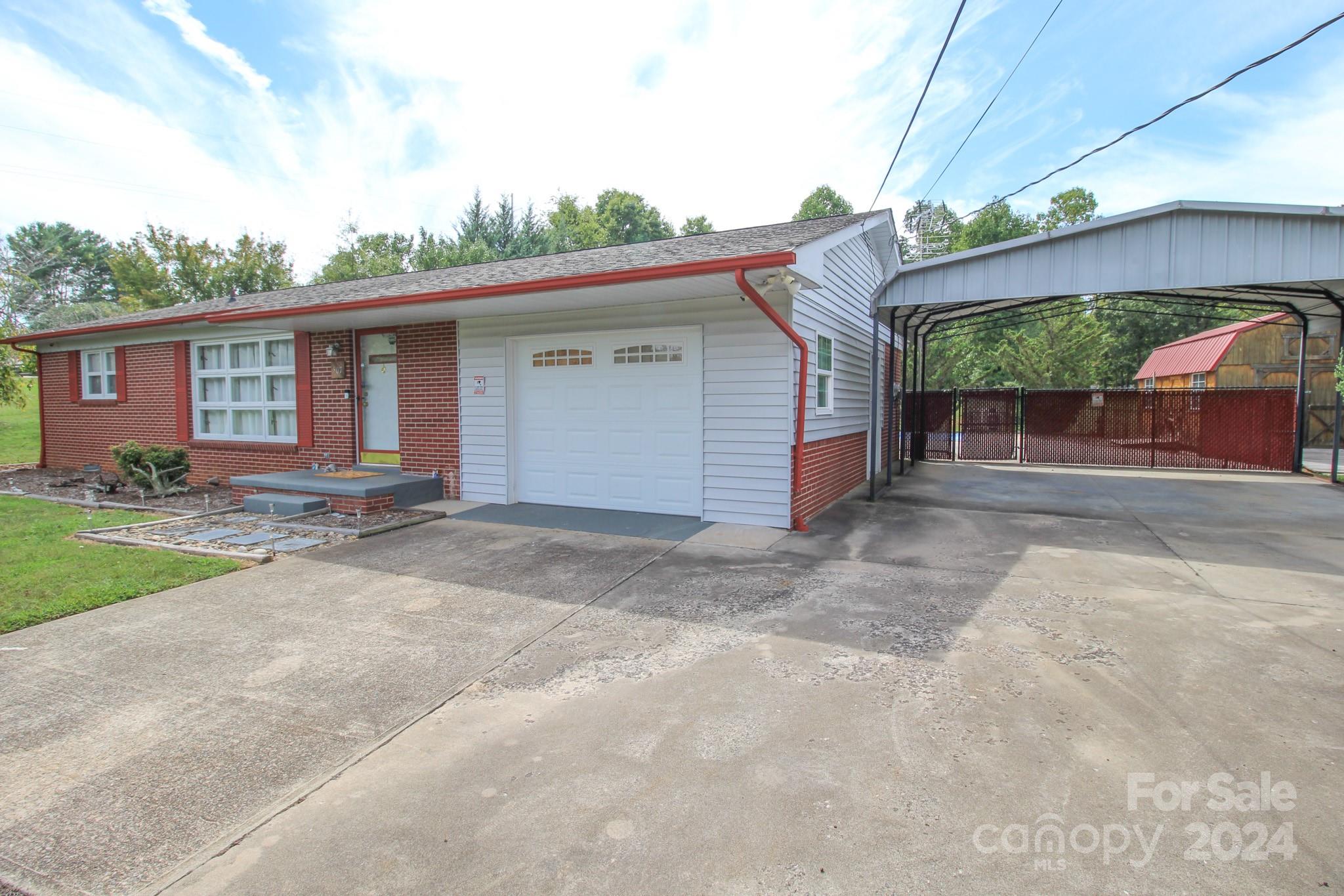 507 Pea Ridge Street Morganton, NC 28655 - Photo 4 of 29 Gallery Image 4