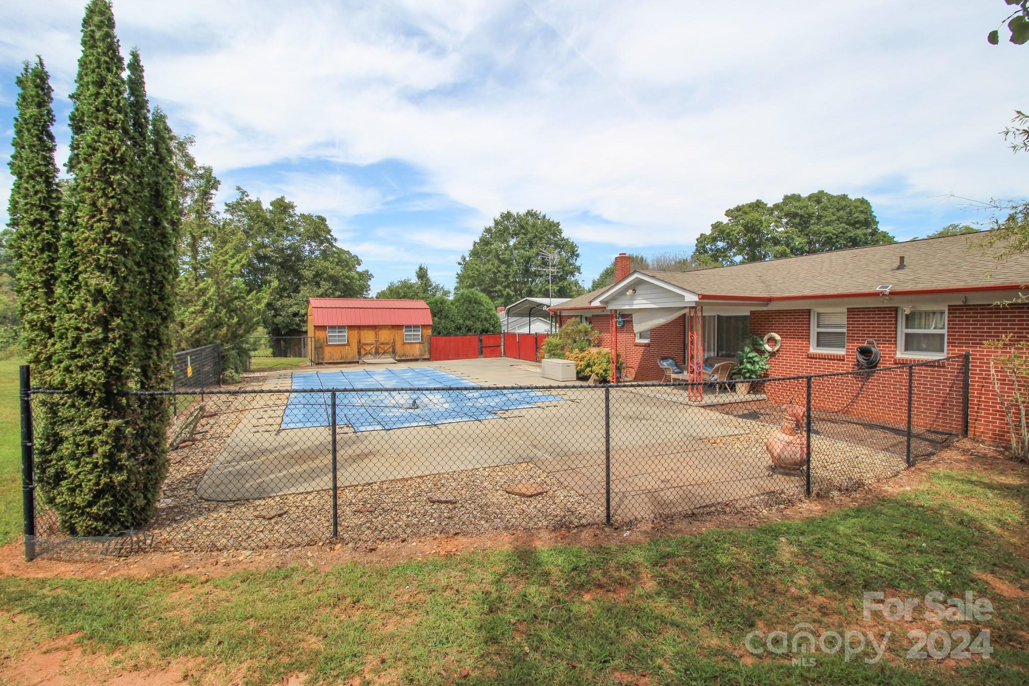 507 Pea Ridge Street Morganton, NC 28655 - Photo 6 of 29 Gallery Image 6