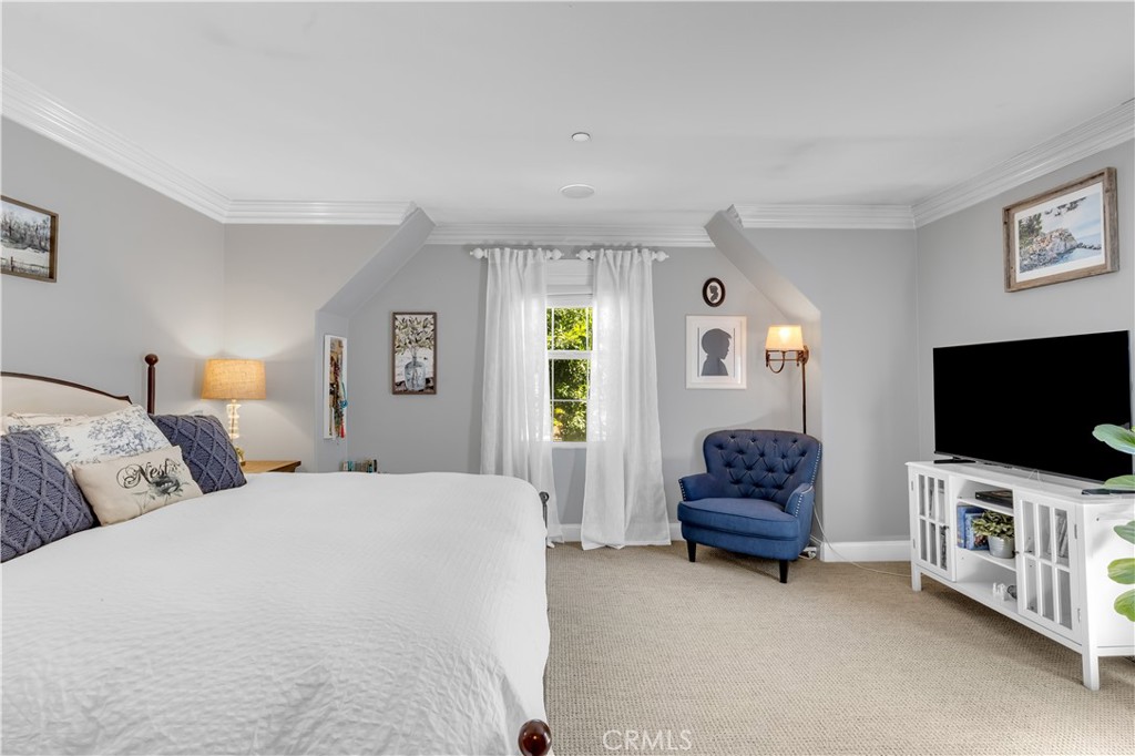 5 Surrey Farm Way Ladera Ranch, CA 92694 - Photo 28 of 46 Master Bedroom features crown moulding, private balcony and 2 closets