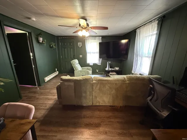 $229,500 | 9106 East Oak Street, Velpen, IN 47590