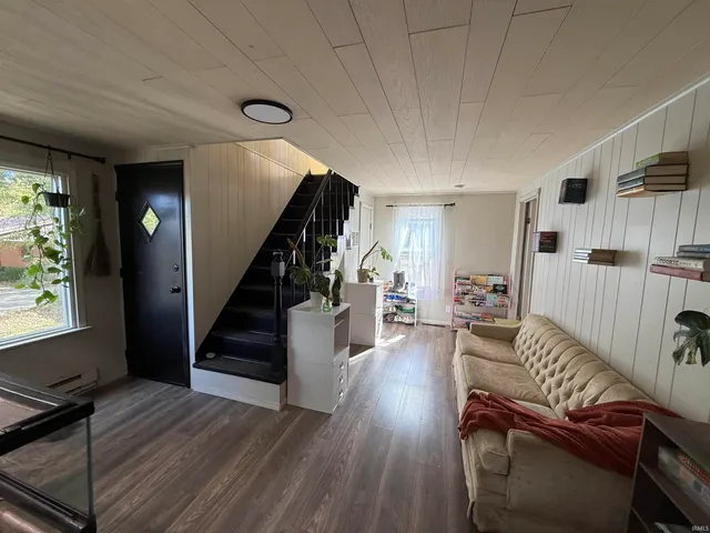 $229,500 | 9106 East Oak Street, Velpen, IN 47590