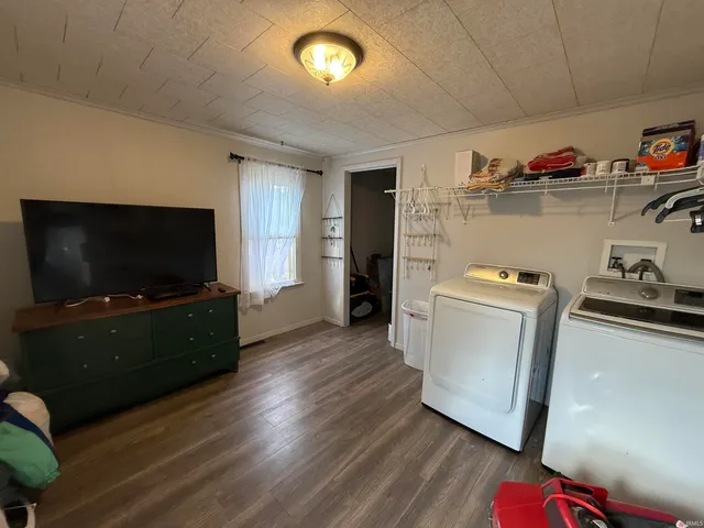 $229,500 | 9106 East Oak Street, Velpen, IN 47590