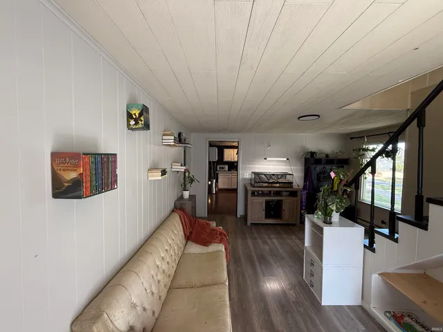 $229,500 | 9106 East Oak Street, Velpen, IN 47590