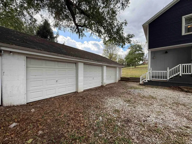 $229,500 | 9106 East Oak Street, Velpen, IN 47590