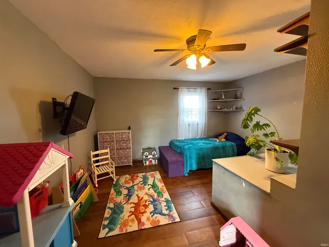 $229,500 | 9106 East Oak Street, Velpen, IN 47590