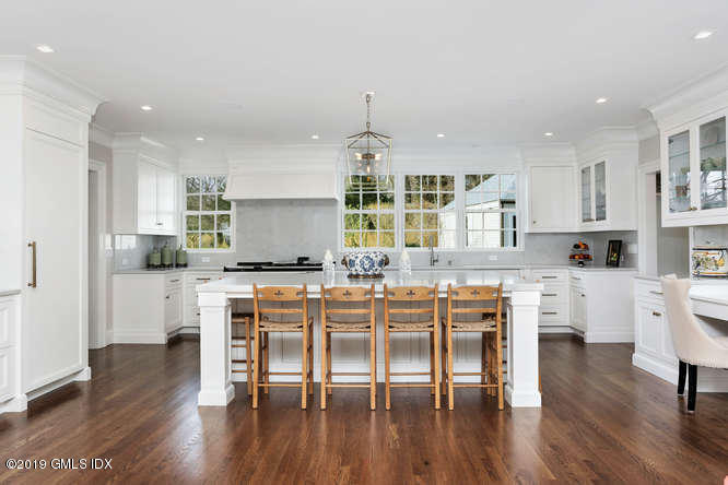 107 Meadow Road Riverside, CT 06878 - Photo 26 of 48 107 Meadow Rd Riverside CT-small-028-24-