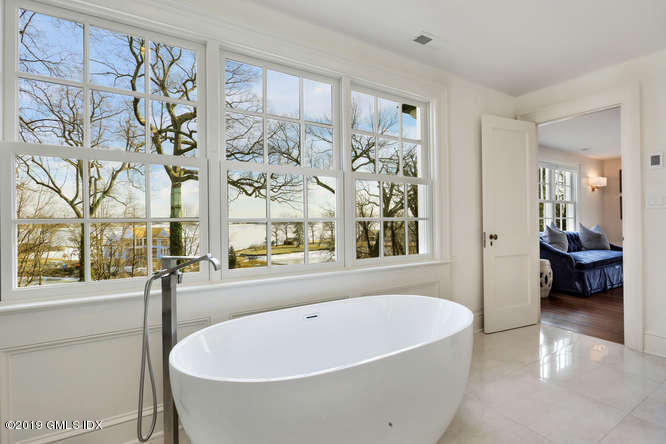 107 Meadow Road Riverside, CT 06878 - Photo 35 of 48 107 Meadow Rd Riverside CT-small-038-29-