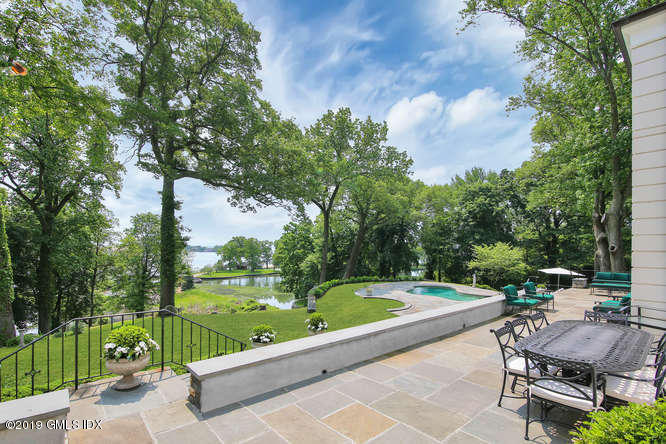 107 Meadow Road Riverside, CT 06878 - Photo 6 of 48 107 Meadow Rd Riverside CT-small-026-26-