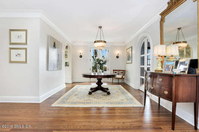 107 Meadow Road Riverside, CT 06878 - Photo 8 of 48 107 Meadow Rd Riverside CT-small-001-26-