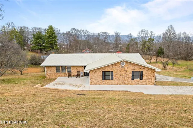 $425,000 | 261 Lance Lane, La Follette, TN 37766