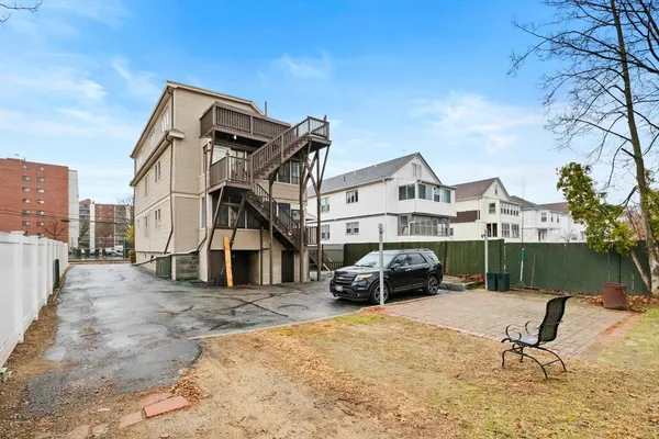 $1,500,000 | 21-23 7th Street, Medford, MA 02155