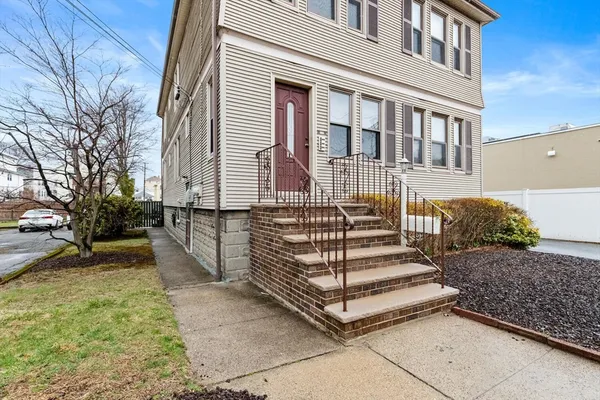 $1,500,000 | 21-23 7th Street, Medford, MA 02155