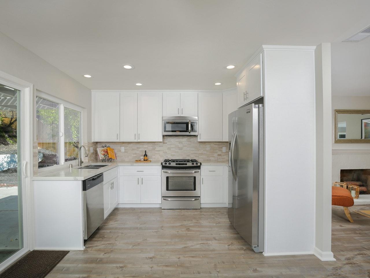 1736 Deerfield Road Encinitas, CA 92024 - Photo 8 of 25