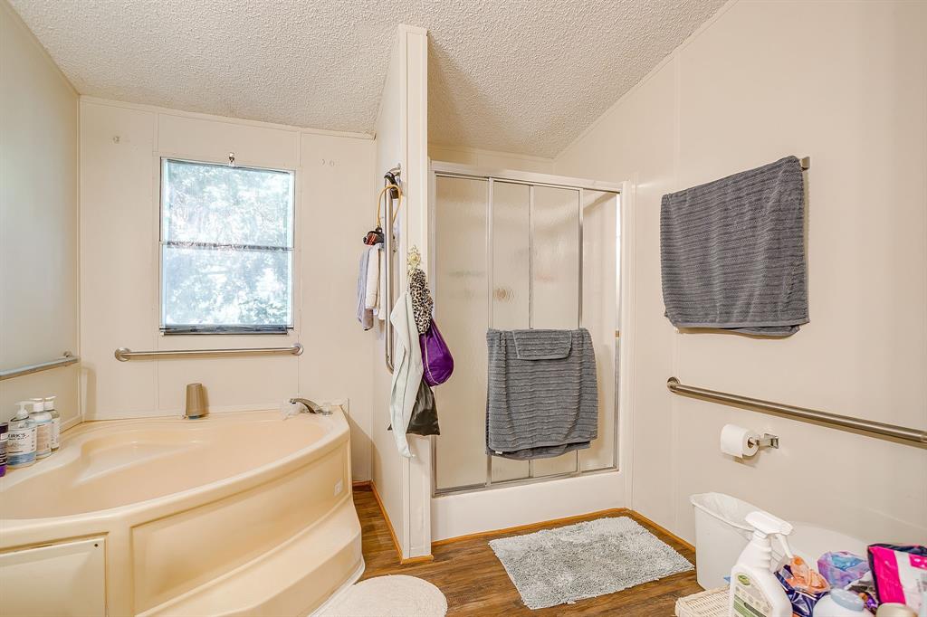 127 Lelon Lane Springtown, TX 76082 - Photo 23 of 31