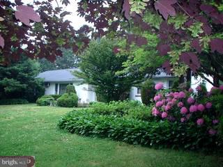 801 Ridge Road Pottstown, PA 19465 - Photo 1 of 6