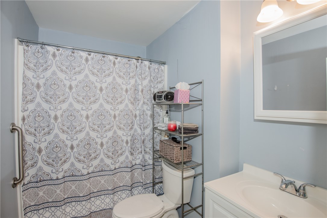 347 Main Road, Unit 203 Tiverton, RI 02878 - Photo 13 of 16