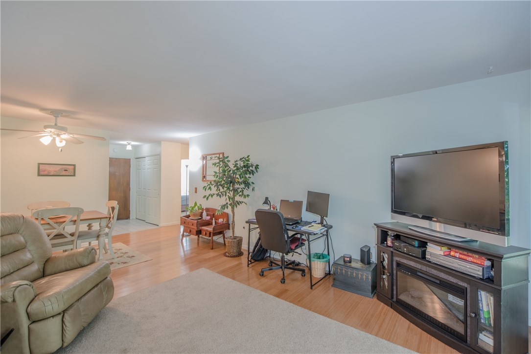 347 Main Road, Unit 203 Tiverton, RI 02878 - Photo 8 of 16