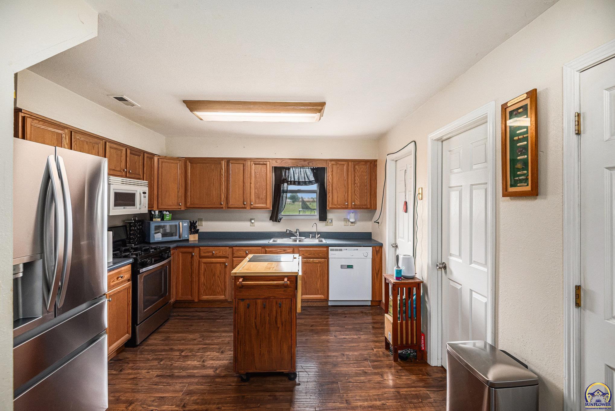 5655 94th Street Meriden, KS 66512 - Photo 13 of 45