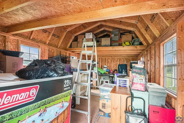 $399,900 | 5655 94th Street, Meriden, KS 66512