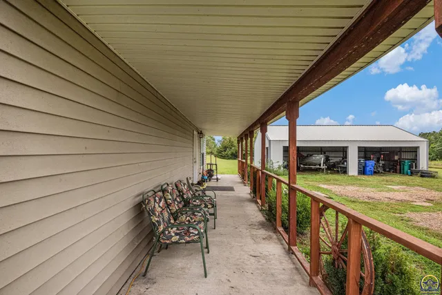 $399,900 | 5655 94th Street, Meriden, KS 66512