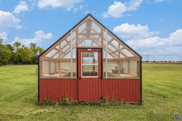 $399,900 | 5655 94th Street, Meriden, KS 66512