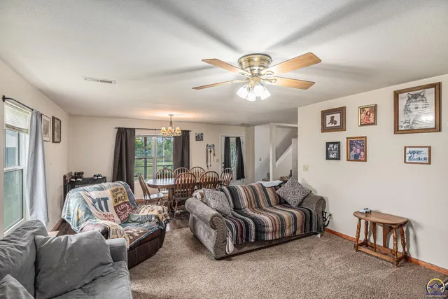 $399,900 | 5655 94th Street, Meriden, KS 66512