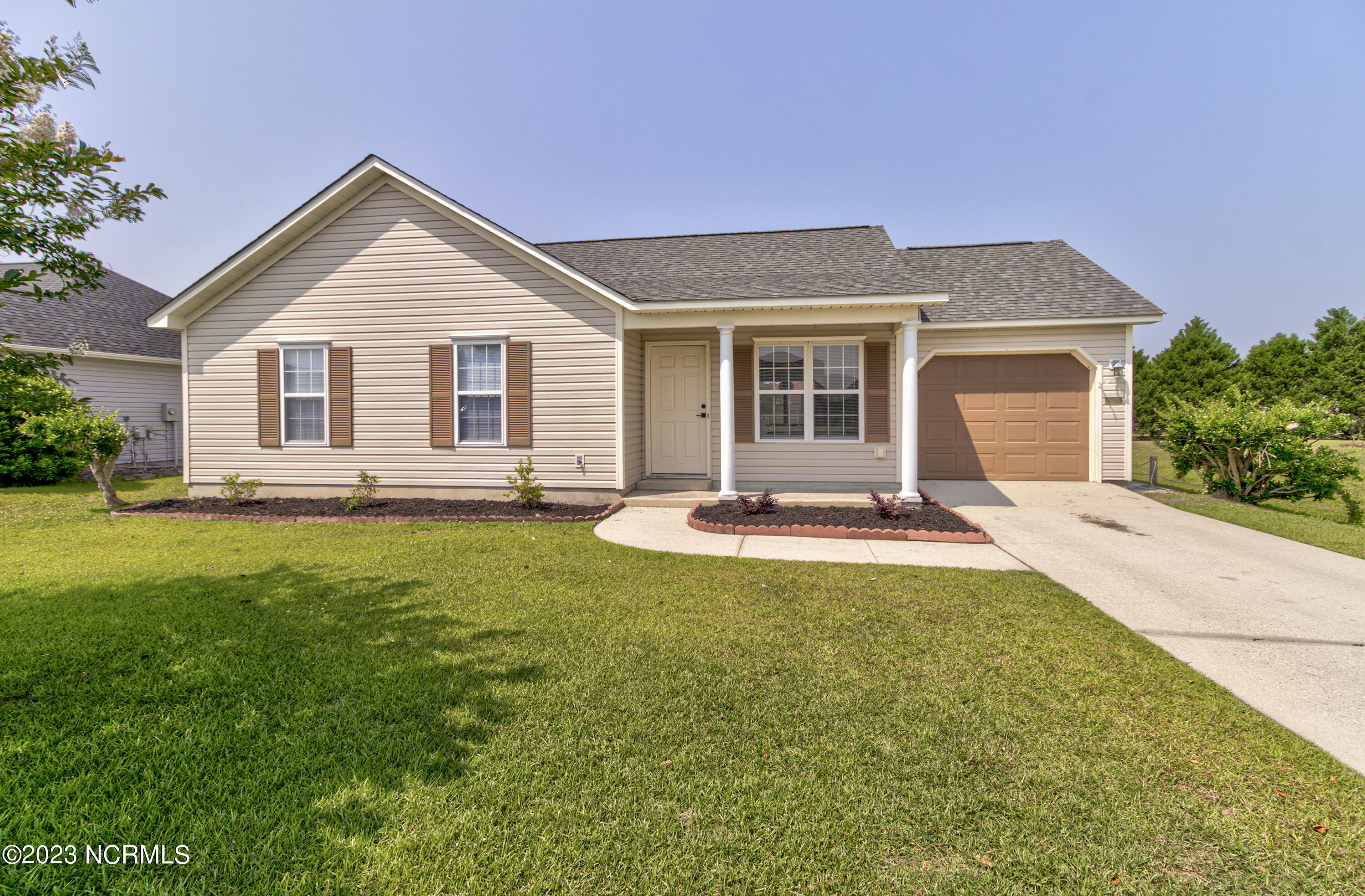 7121 Thurgood Road Wilmington, NC 28411 - Photo 1 of 16 Front Door