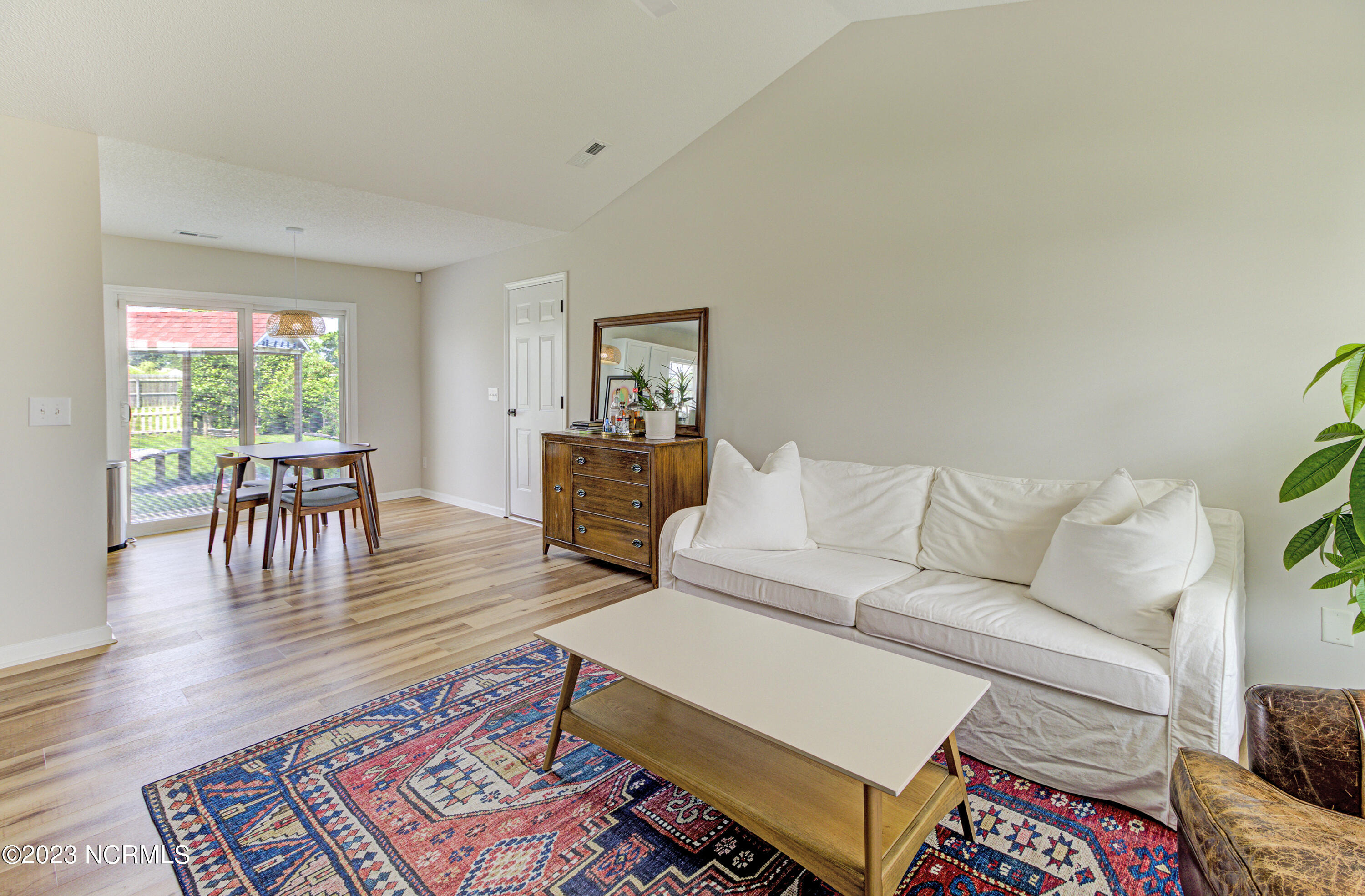 7121 Thurgood Road Wilmington, NC 28411 - Photo 2 of 16 Living Room