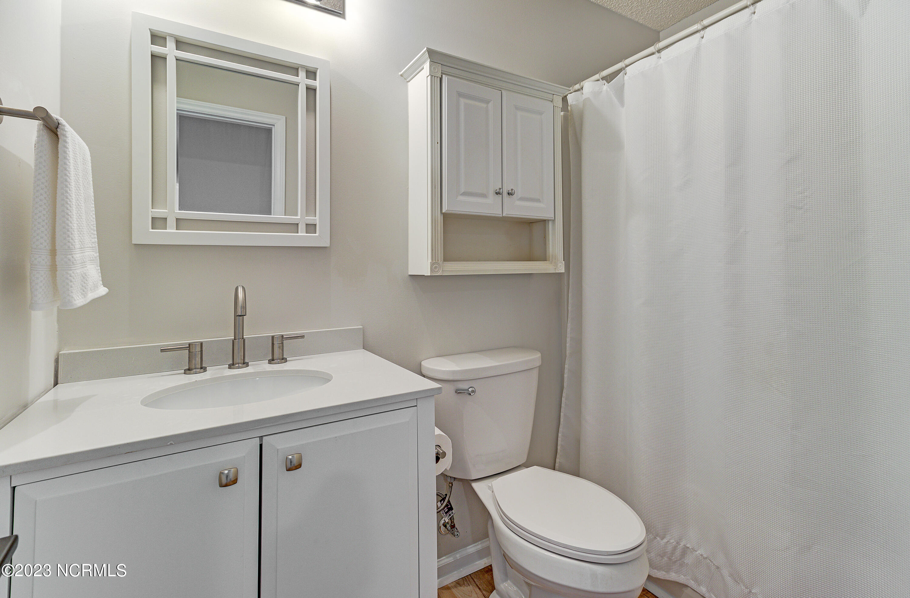7121 Thurgood Road Wilmington, NC 28411 - Photo 8 of 16 Hall Bath
