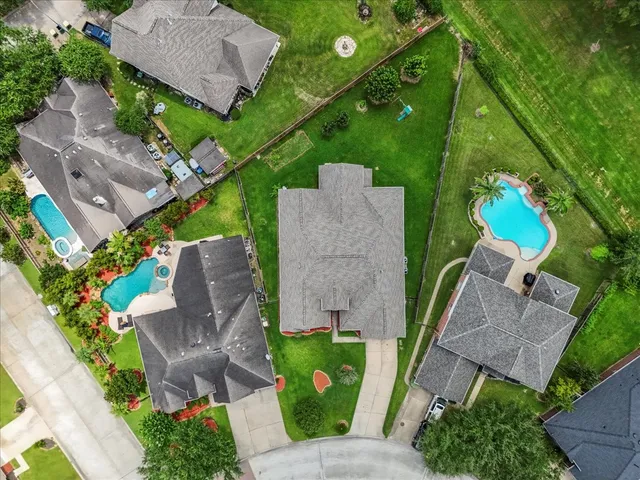 $3,000 | 2758 Laguna Pointe Drive, Pearland, TX 77584